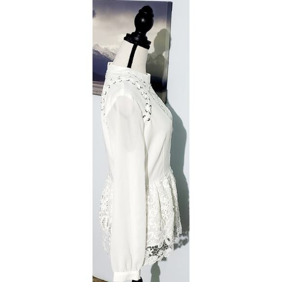 Venus White Blouse Size 8 Lace Whimsy Goth Fairy Sorority Enchanting Unique Boho - Picture 6 of 6